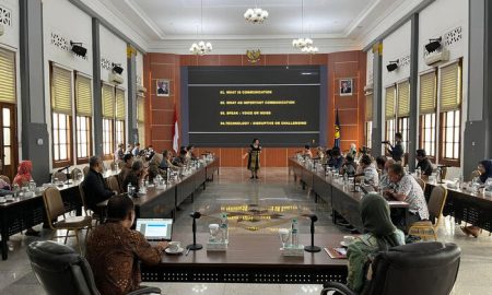 Sambutan Pembuka, Rosma Handayani, Direktur SDM & Umum PT KAI dalam Sesi Berbagi Inspiratif