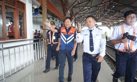 Pastikan Keandalan Prasarana dan Pelayanan Optimal Jelang Nataru 202526, KAI Bersama KNKT dan DJKA Kemenhub Lakukan Inspeksi (Sumber: VRITIMES.com)