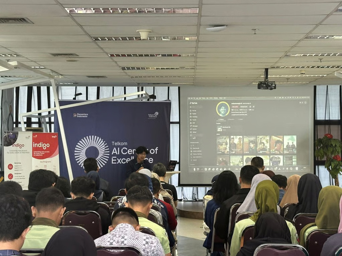 Telkom AI Center Bandung Bekali 49 UMKM dan Mahasiswa Kuasai Strategi Kreatif Konten Berbasis AI untuk Perkuat Daya Saing di Era Gig Economy. (Sumber: VRITIMES.com)