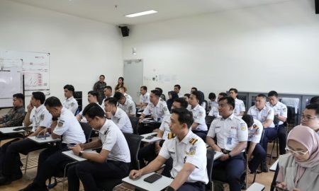 Jelang Angkutan Lebaran 2026, KAI Periksa Kesehatan Petugas LRT Jabodebek. Sumber : vritimes.com