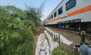 Penanganan Gogosan Jalur KA Cibeber–Lampegan Selesai, Perjalanan KA Siliwangi Kembali Normal. SUMBER : VRITIMES.COM