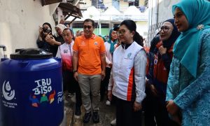 Setelah Wilayah Jakarta Barat, PAM JAYA dan TP PKK DKI Jakarta Bagi Toren Air Gratis kepada Masyarakat Jakarta Utara. (Sumber : VRITIMES.com)