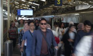 KAI Daop 2 Bandung Layani Hampir 75ribu Pelanggan Selama Libur Panjang May Day, Okupansi KA Capai 107,3. (Sumber : VRITIMES.com)