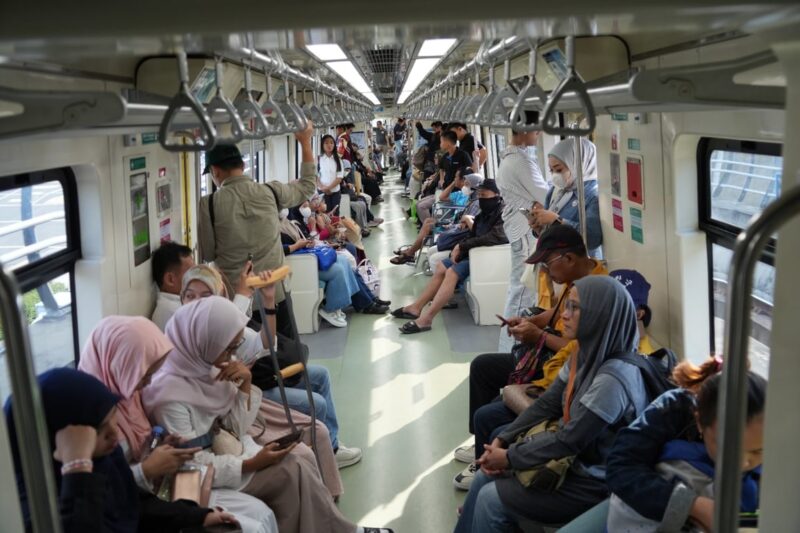 Long Weekend 1–3 Mei, LRT Jabodebek Operasikan 270 Perjalanan per Hari, Jadi Solusi Mobilitas Liburan Terintegrasi dan Terjangkau (Sumber: VRITIMES.com)