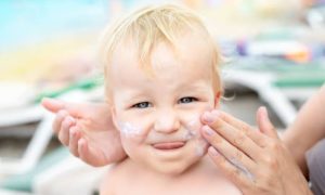 Rekomendasi Sunscreen untuk Bayi & Anak yang Aman Digunakan Sehari-hari. (Sumber : VRITIMES.com)