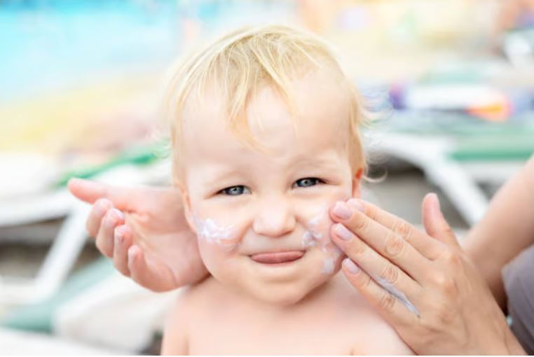 Rekomendasi Sunscreen untuk Bayi & Anak yang Aman Digunakan Sehari-hari. (Sumber : VRITIMES.com)