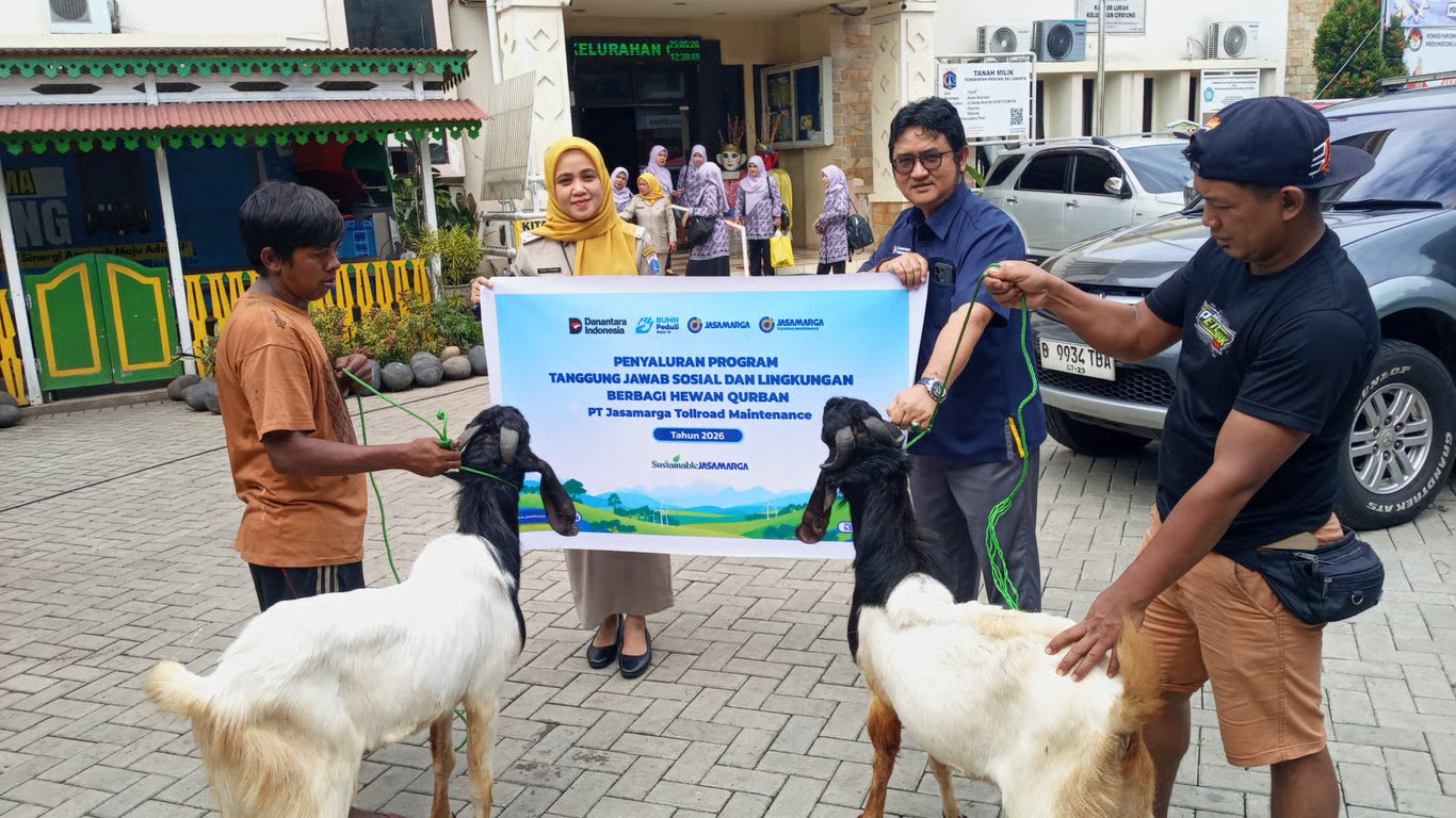 Wujud Kepedulian Sosial, PT Jasamarga Tollroad Maintenance Salurkan Bantuan Hewan Kurban Senilai Rp480 Juta untuk 1.650 Penerima Manfaat. sumber : vritimes.com
