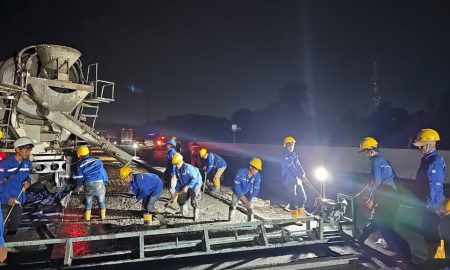Dukung Keamanan dan Kenyamanan Pengguna Jalan, PT Jasamarga Tollroad Maintenance Laksanakan Pekerjaan Preservasi di Ruas Jalan Tol Jagorawi. sumber : vritimes.com