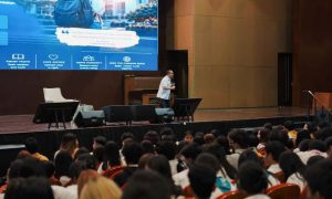 Memimpin Dimulai dari Mengenal Diri KEYSTONE 2026 Bekali Mahasiswa Baru UPH Menjadi Pemimpin Masa Depan yang Berdampak. SUMBER : VRITIMES.COM