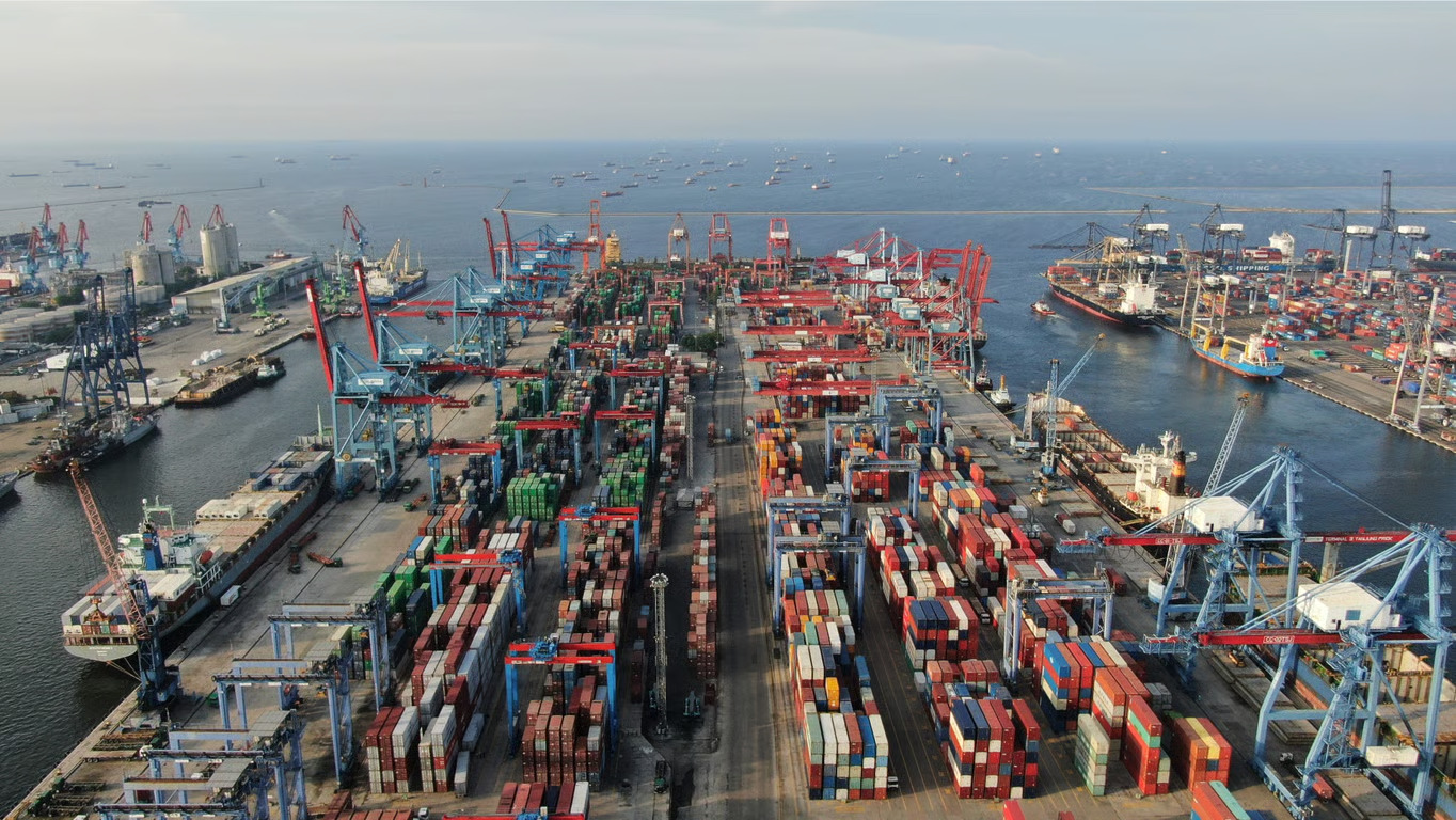 Lima Tahun Merger Pelindo, Standardisasi Jadi Kunci Efisiensi. sumber : vritimes.com